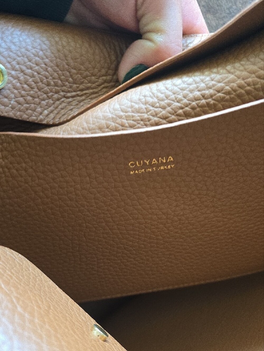 Cuyana Pebbled Leather Tote in Cognac - Picture 4 of 6